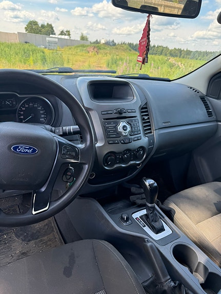 Ford Ranger 3 of 4