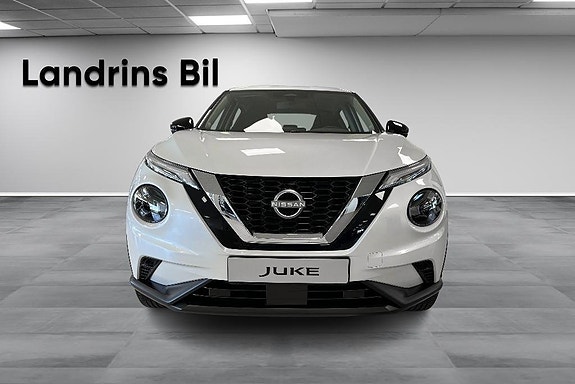 Nissan Juke 2 of 5
