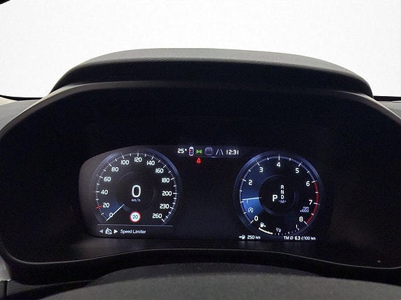 Volvo XC40 14 of 30