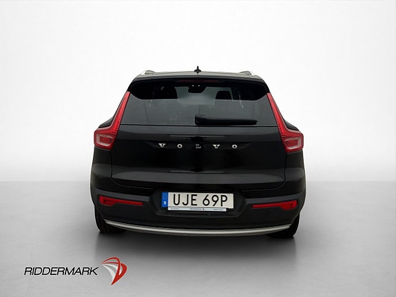 Volvo XC40 6 of 30