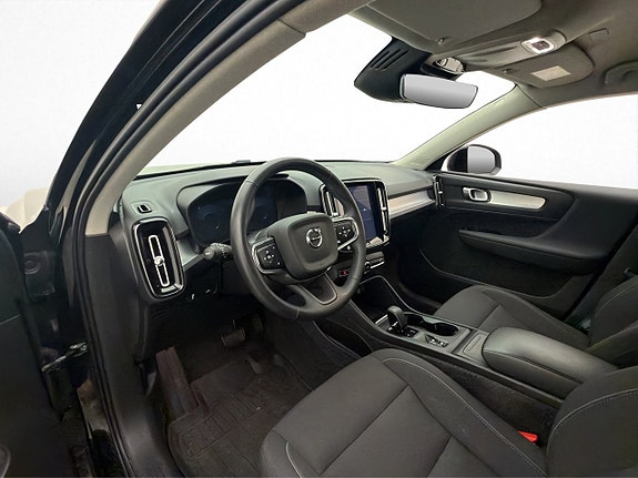 Volvo XC40 9 of 30