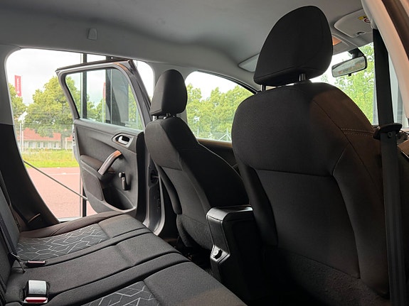 Peugeot 2008 5 of 5