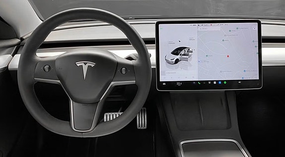 Tesla Model 3 15 of 19