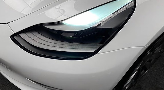 Tesla Model 3 16 of 19