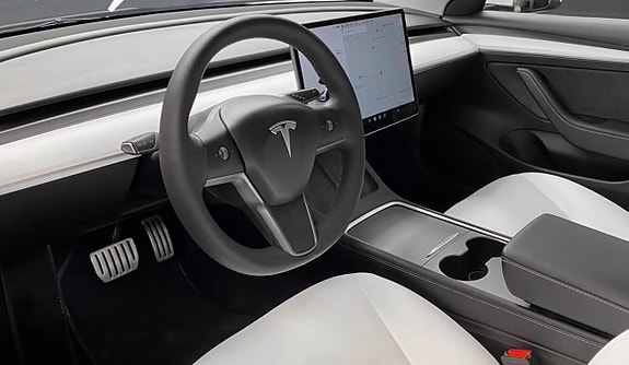 Tesla Model 3 6 of 19