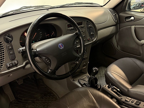 Saab 9-3 13 of 19