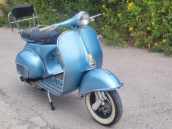 Vespa Touring 2 of 4