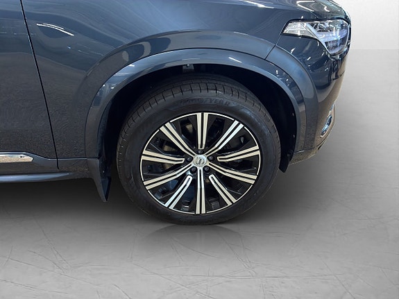 Volvo XC90 25 of 30