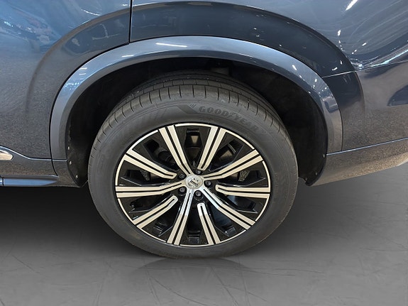 Volvo XC90 21 of 30