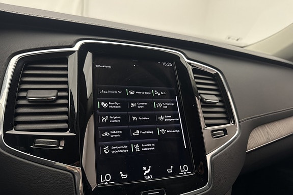 Volvo XC90 28 of 30