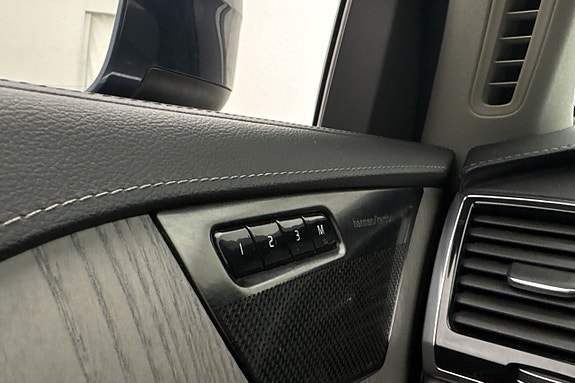 Volvo XC90 13 of 30
