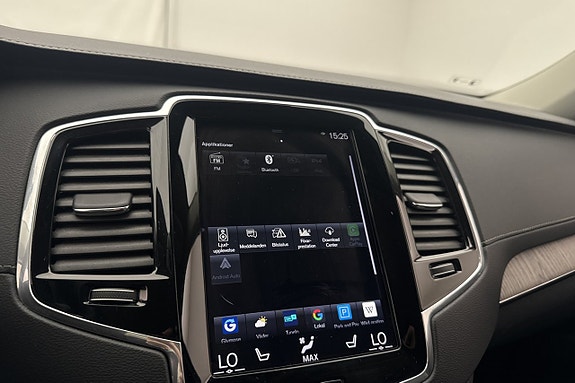 Volvo XC90 29 of 30