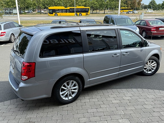 Dodge Grand Caravan 4 of 16