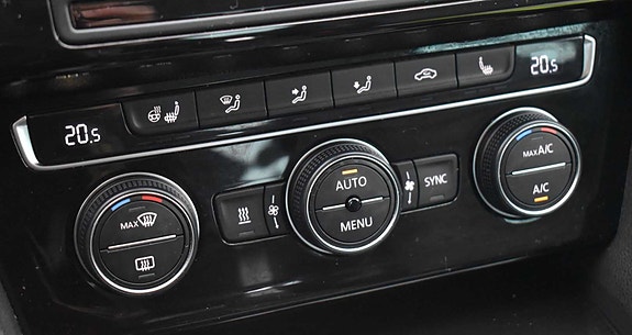 Volkswagen Passat 21 of 29