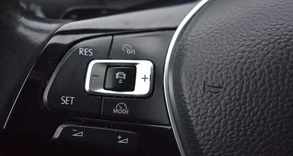 Volkswagen Passat 23 of 29