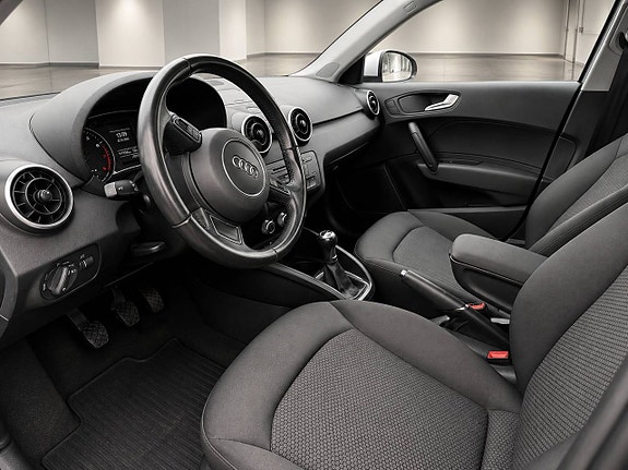 Audi A1 4 of 5