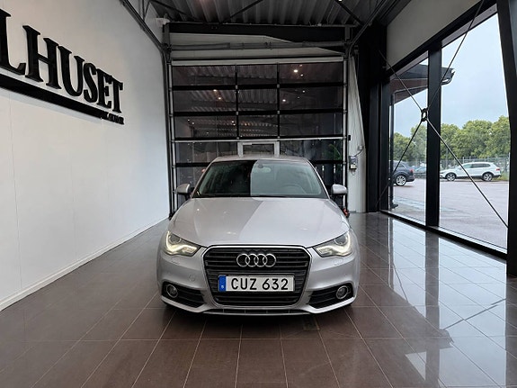 Audi A1 2 of 5