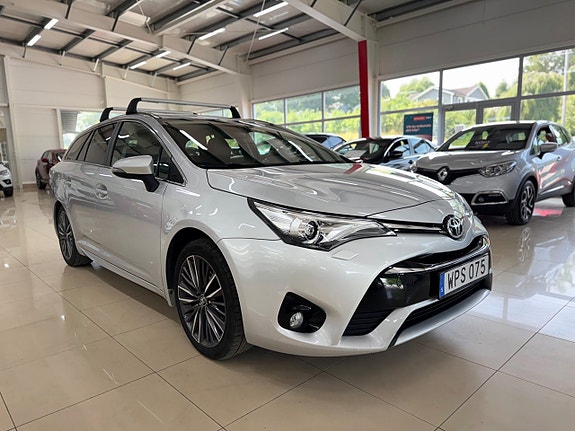 Toyota Avensis 3 of 17