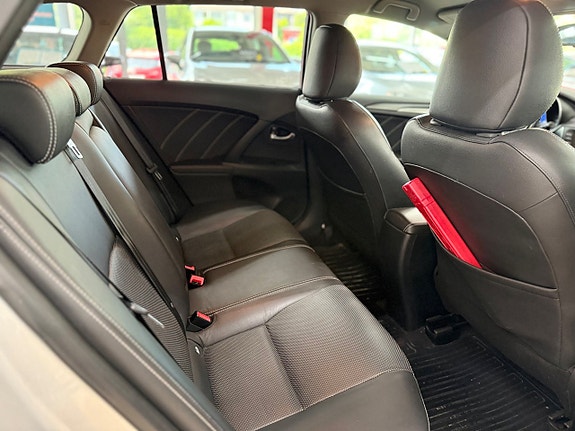 Toyota Avensis 15 of 17