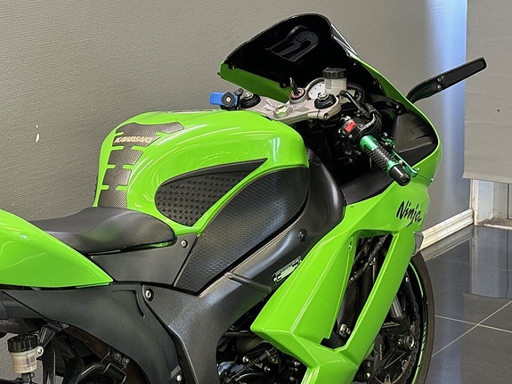 Kawasaki Ninja ZX-6R | Original kåpset | Besiktigad | Quadlock 16 of 23