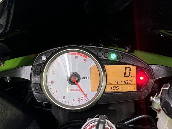 Kawasaki Ninja ZX-6R | Original kåpset | Besiktigad | Quadlock 15 of 23
