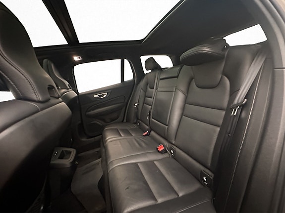 Volvo V60 12 of 30
