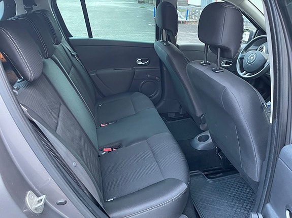 Renault Clio 12 of 12