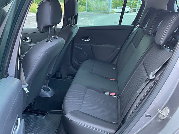 Renault Clio 9 of 12
