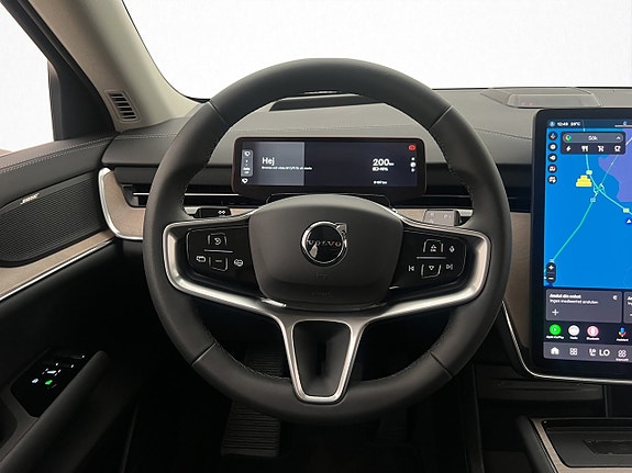 Volvo EX90 18 of 30