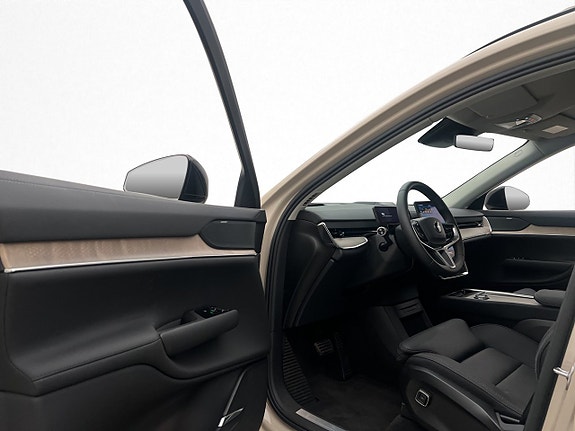 Volvo EX90 14 of 30