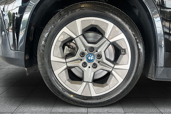 BMW X1 8 of 14