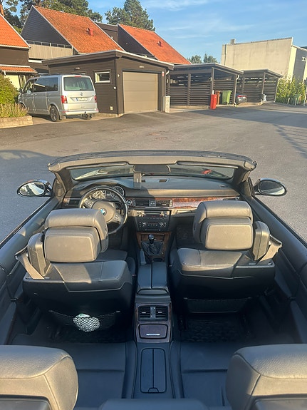 BMW 330d 5 of 5