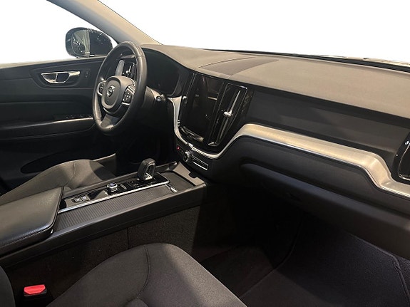 Volvo XC60 4 of 15