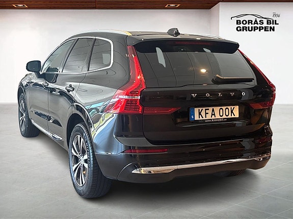 Volvo XC60 2 of 15