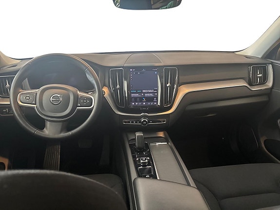 Volvo XC60 5 of 15