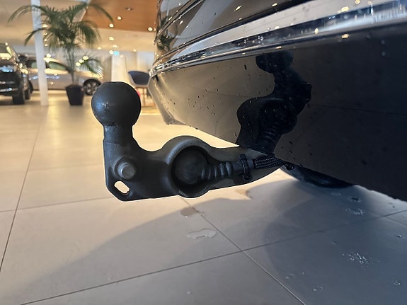 Volvo XC60 2 of 3