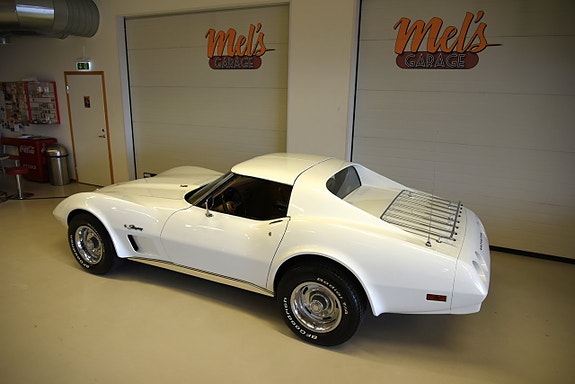 Chevrolet Corvette 11 of 30
