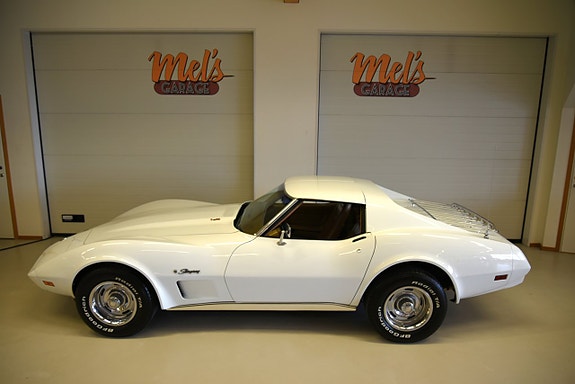 Chevrolet Corvette 12 of 30