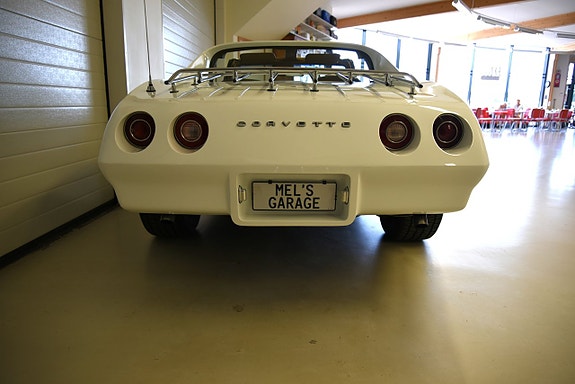 Chevrolet Corvette 29 of 30