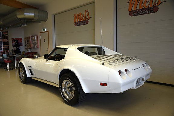 Chevrolet Corvette 6 of 30