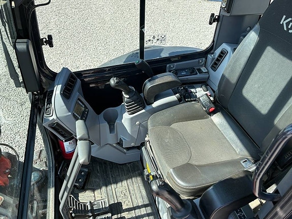 Kubota U 36-4 5 of 5