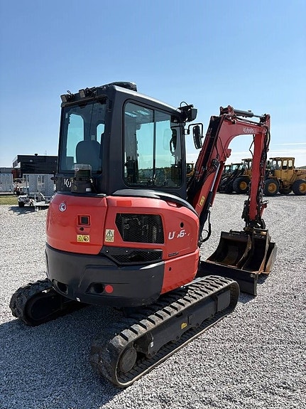 Kubota U 36-4 2 of 5