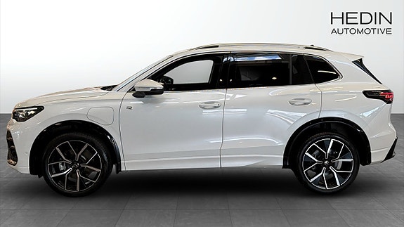 Volkswagen Tiguan 6 of 13