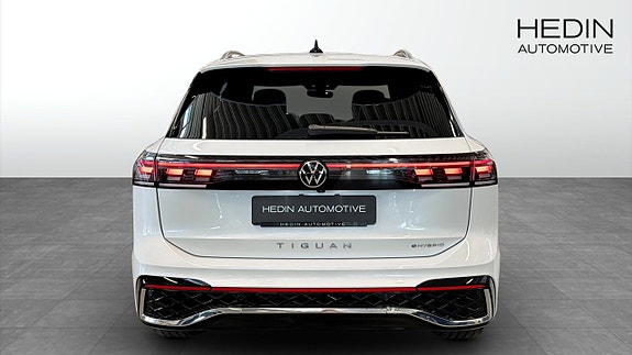 Volkswagen Tiguan 7 of 13