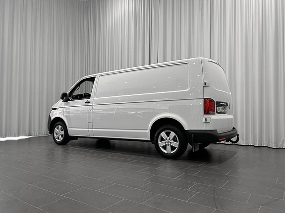 Volkswagen Transporter 3 of 5