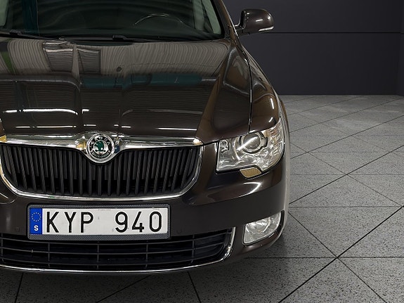 Skoda Superb 9 of 30