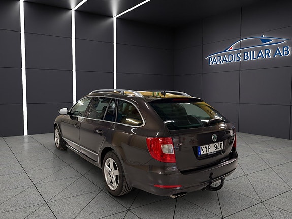 Skoda Superb 3 of 5