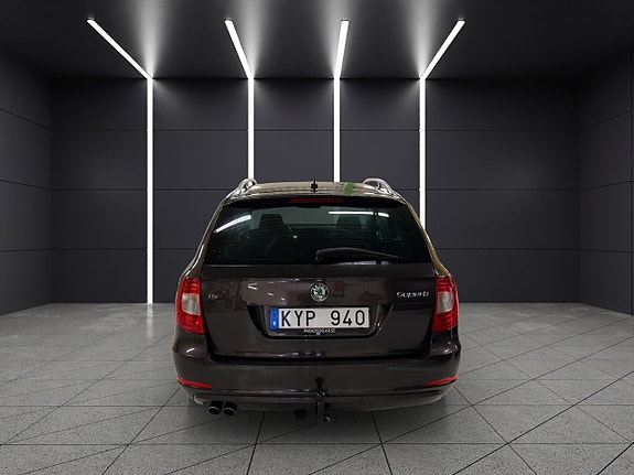 Skoda Superb 4 of 5