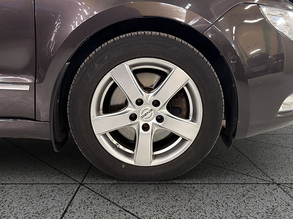 Skoda Superb 14 of 30