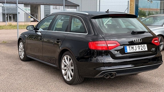 Audi A4 6 of 30